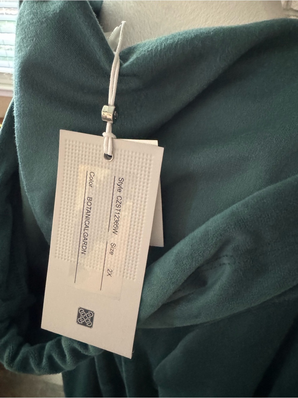 Cable & Gauge Studio Velour V-Neck Hoodie – NWT - Picture 6 of 6